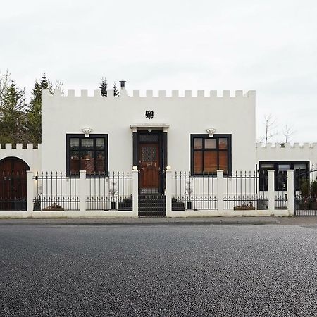 Little White Castle Keflavík Exterior foto
